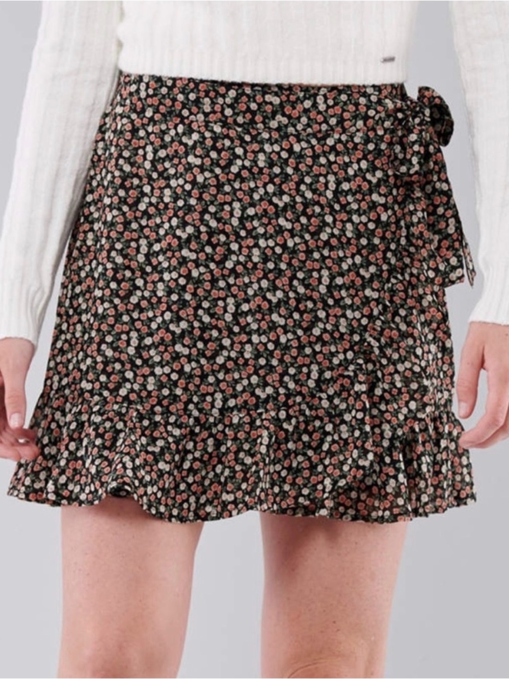 Hollister M Black Floral Ruffle Wrap Mini Skirt Tie Waist Cottagecore Boho